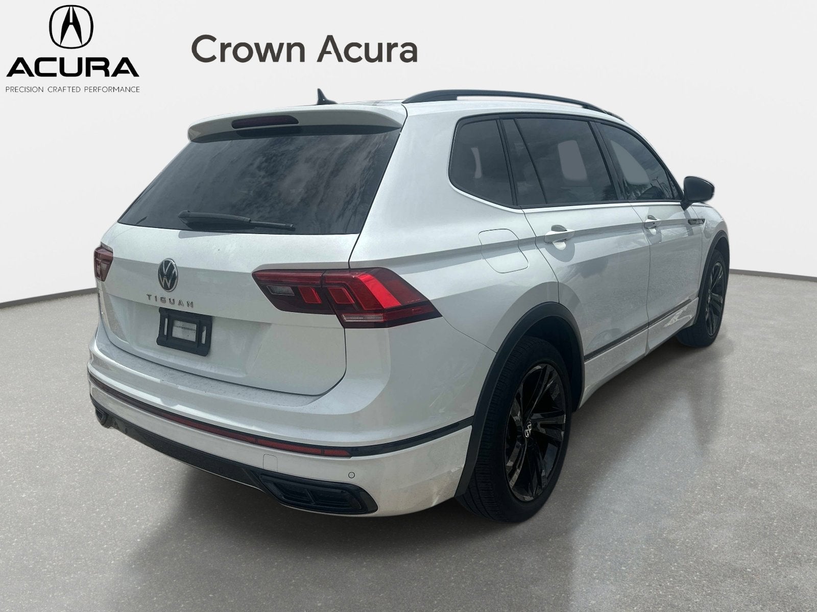 2023 Volkswagen Tiguan SE R-Line Black