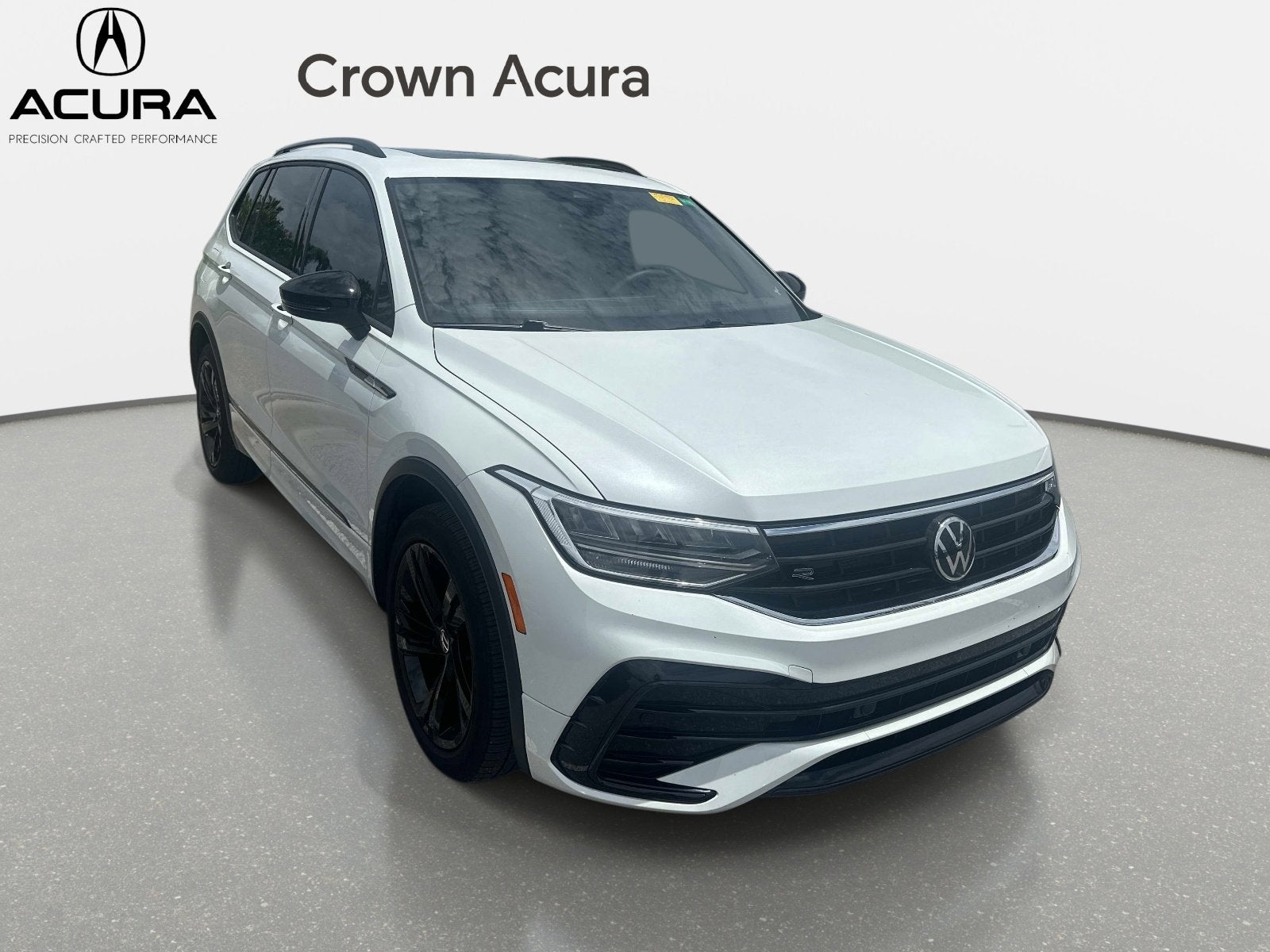 2023 Volkswagen Tiguan SE R-Line Black