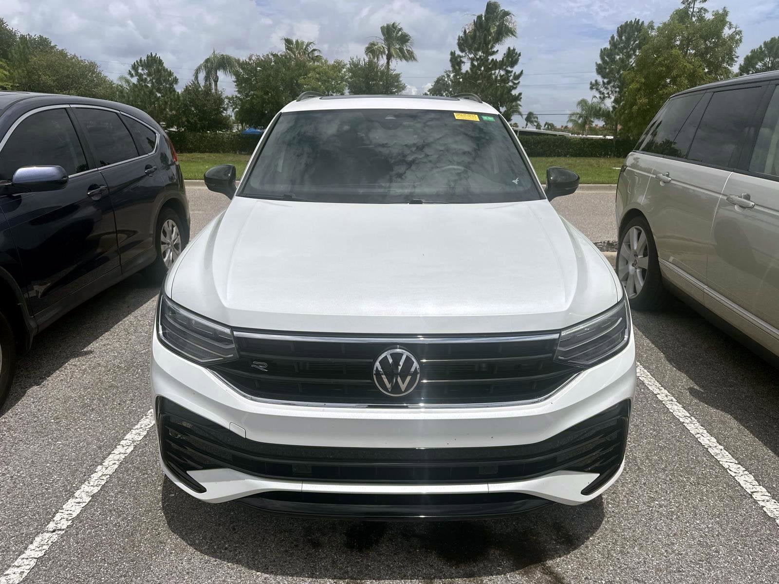 2023 Volkswagen Tiguan SE R-Line Black