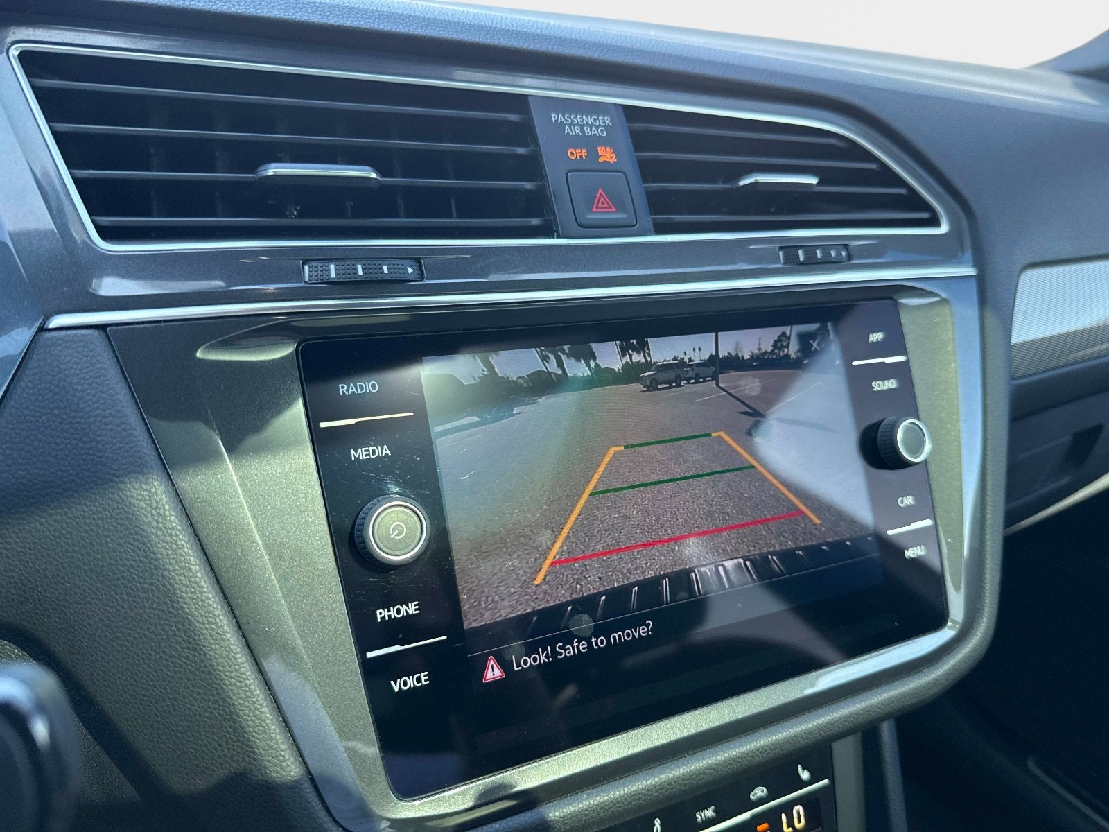 2023 Volkswagen Tiguan SE R-Line Black