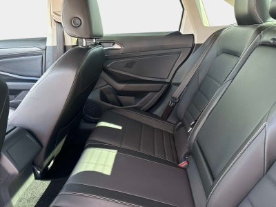 2022 Volkswagen Jetta SE
