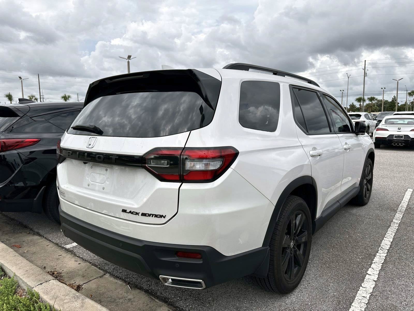 2025 Honda Pilot Black Edition