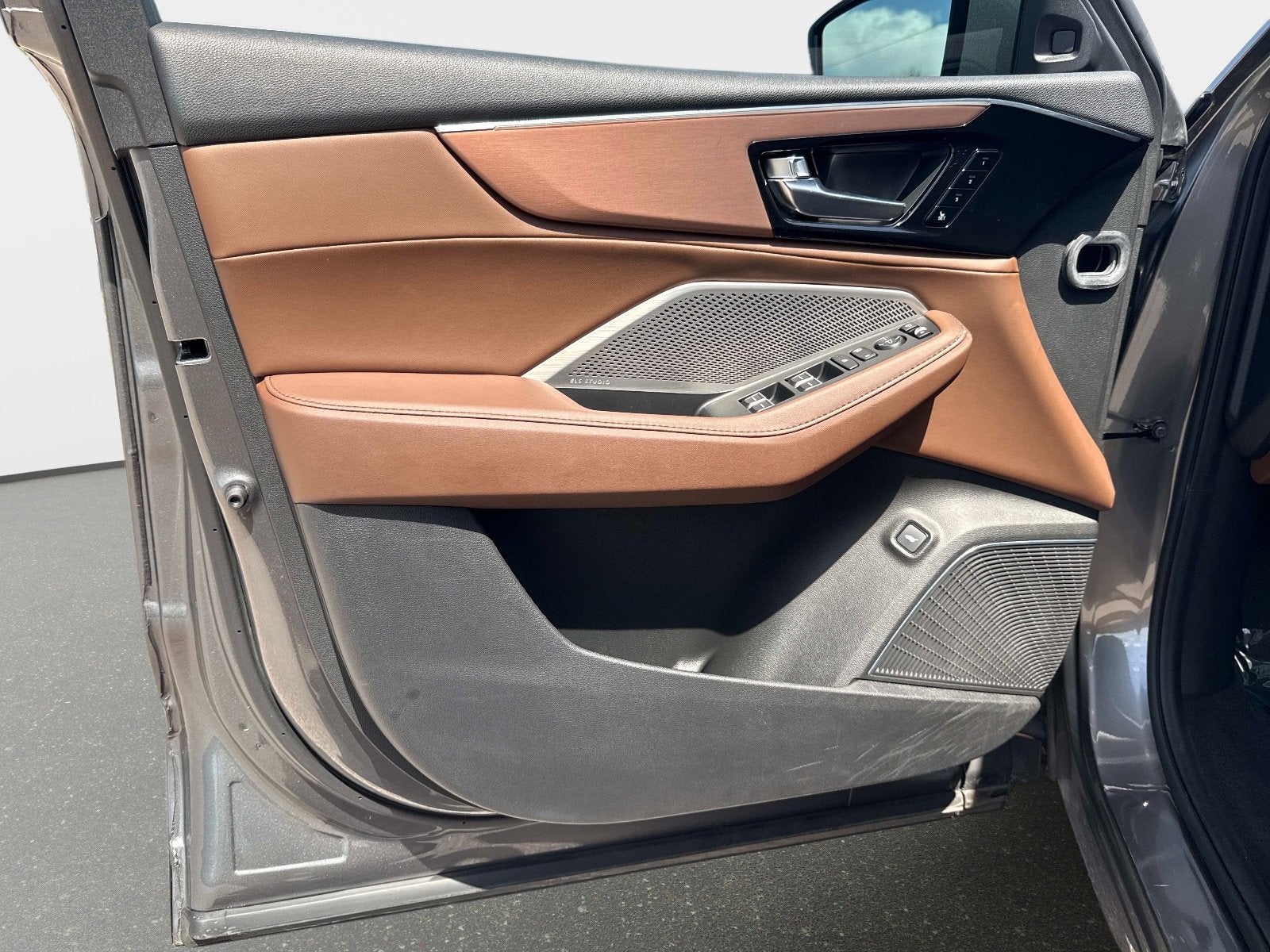 2023 Acura MDX w/Technology Package