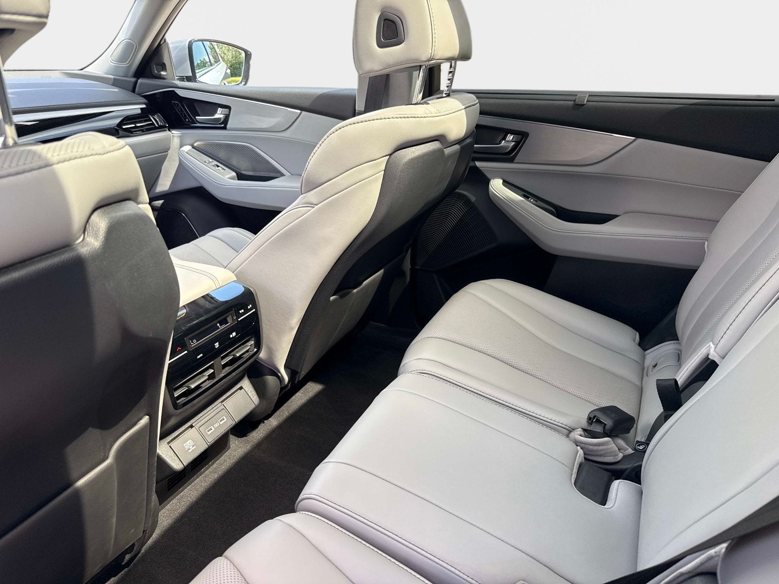 2024 Acura MDX w/Technology Package