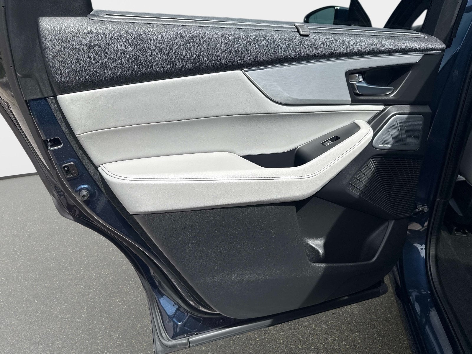 2025 Acura MDX w/Technology Package