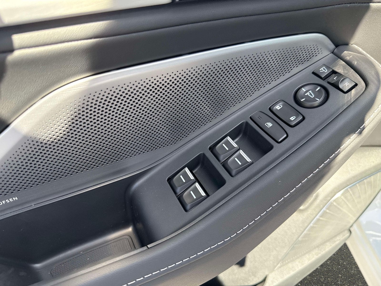 2026 Acura MDX w/Technology Package