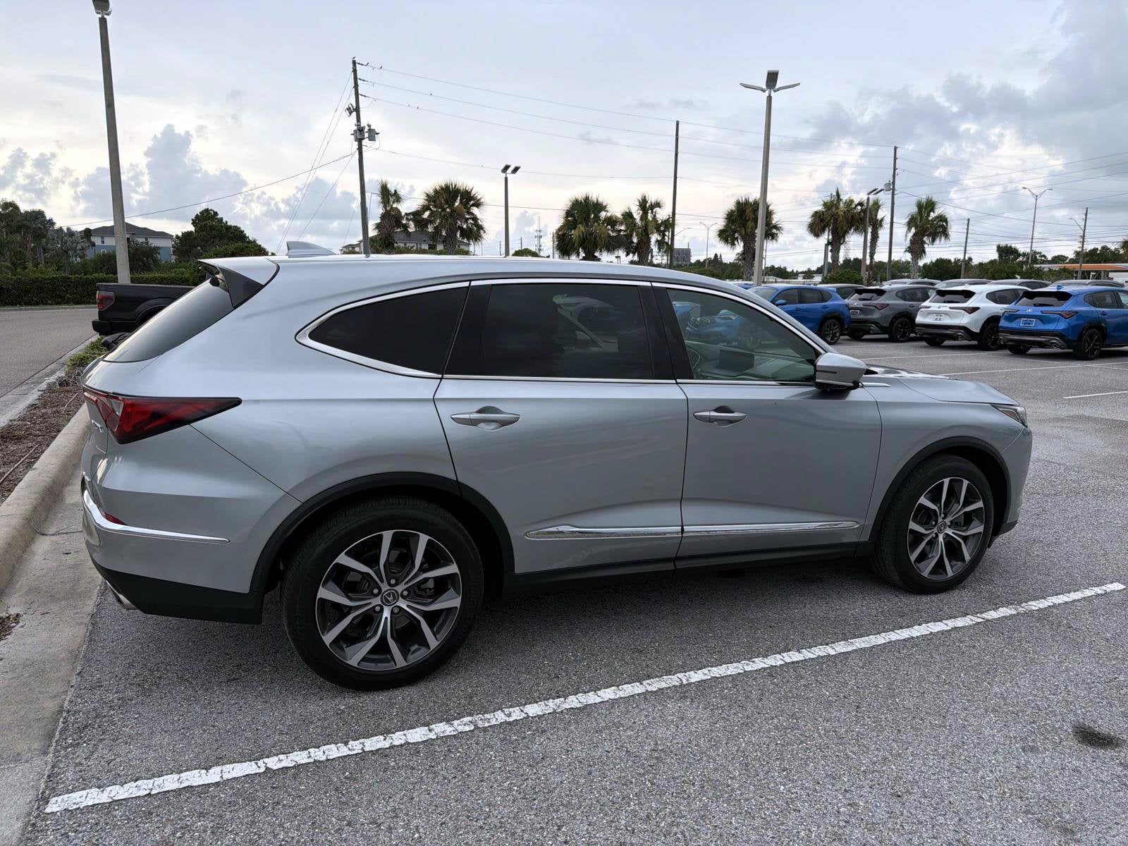 2023 Acura MDX w/Technology Package