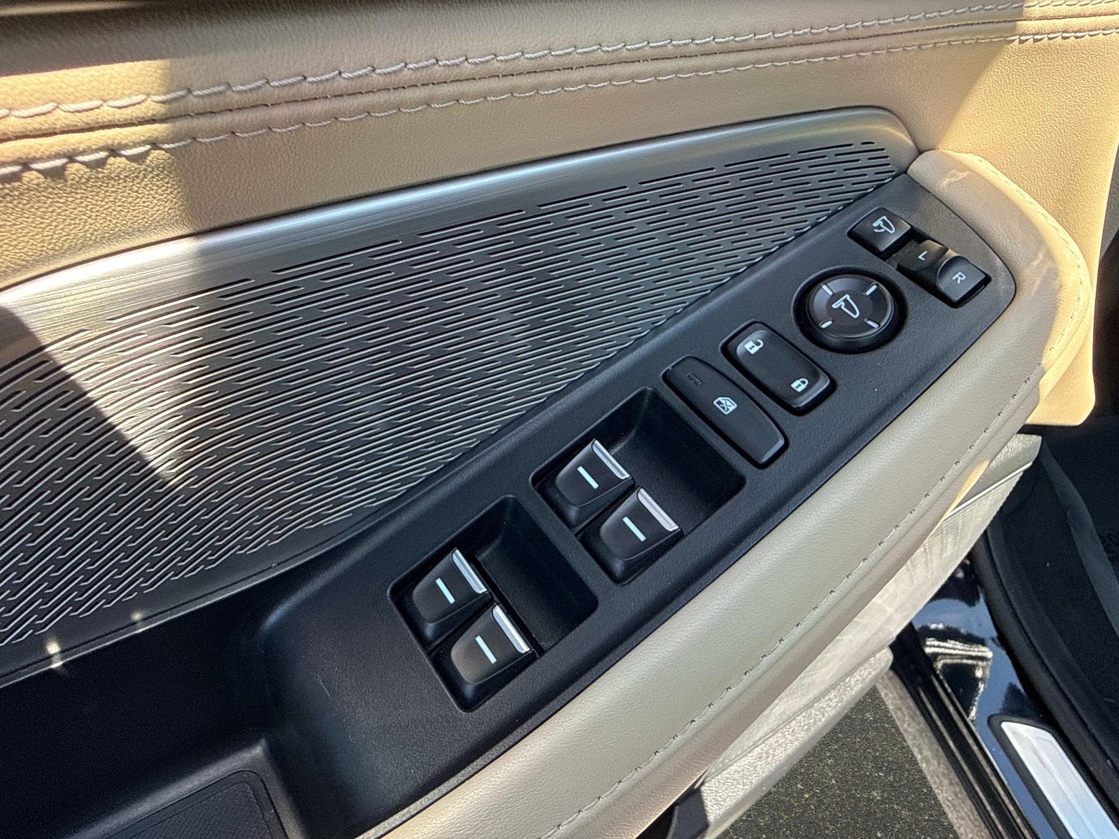 2023 Acura MDX w/Advance Package