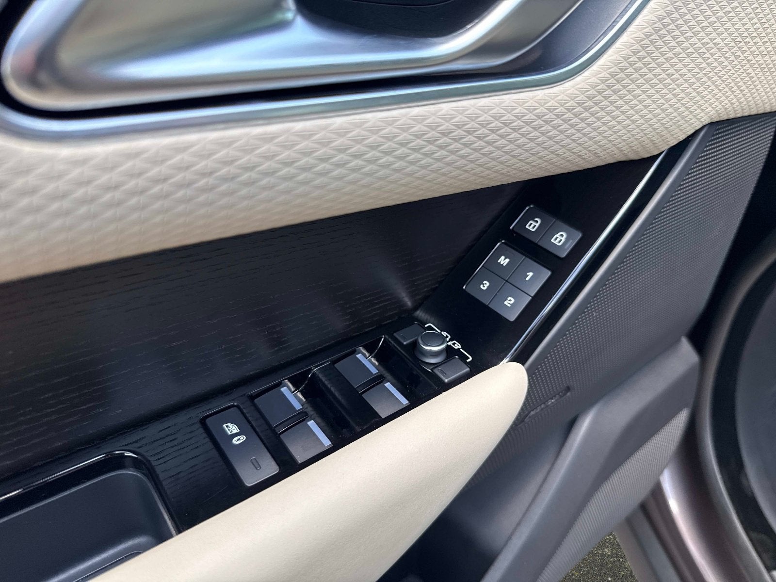 2023 Land Rover Range Rover Velar R-Dynamic S