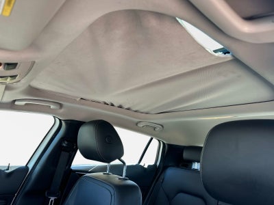 2017 INFINITI QX30 Premium