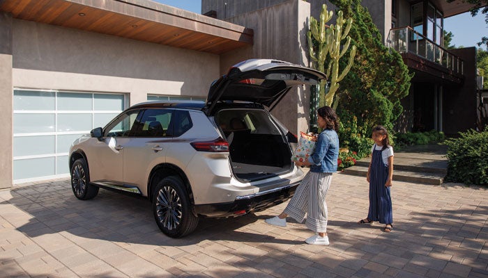 Crown Nissan in St. Petersburg FL