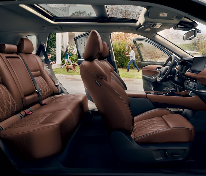 Crown Nissan in St. Petersburg FL