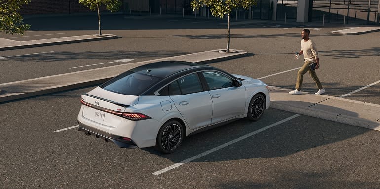 Crown Nissan in St. Petersburg FL