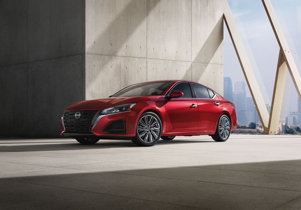 2025 Nissan Altima Crown Nissan in St. Petersburg FL